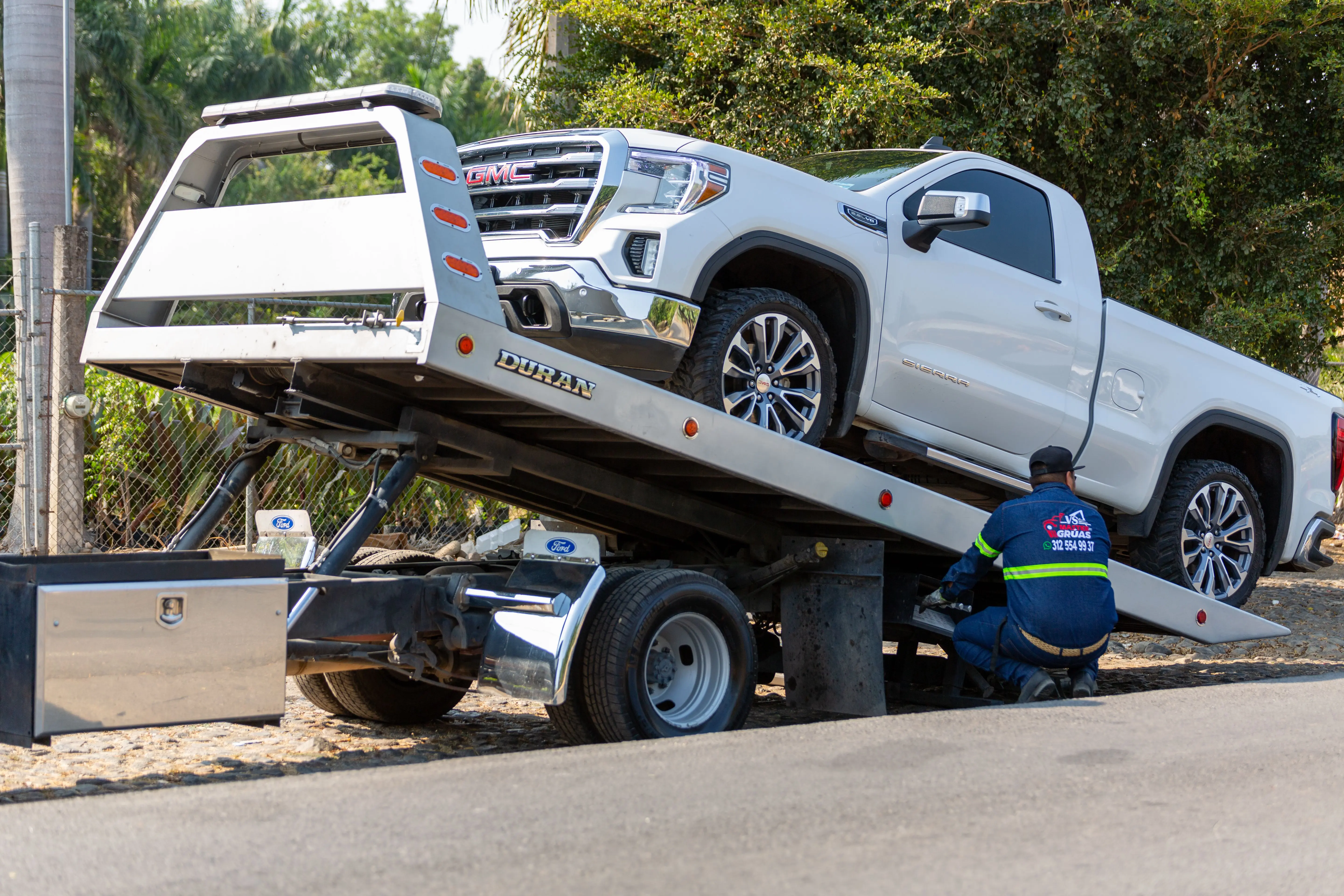 Fast Recovery UK vehicle recovery service